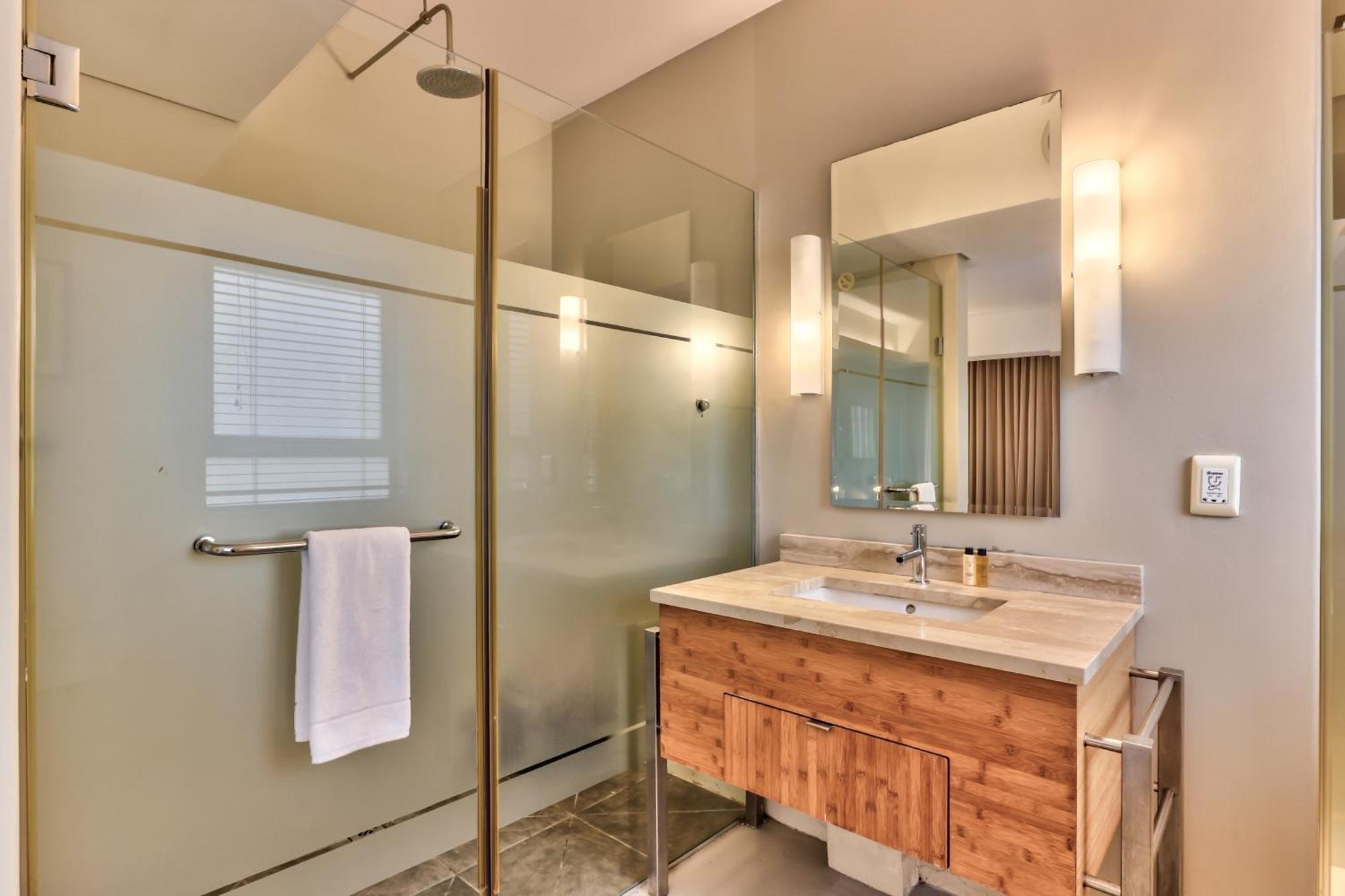 קייפטאון Wink Aparthotel Foreshore מראה חיצוני תמונה
